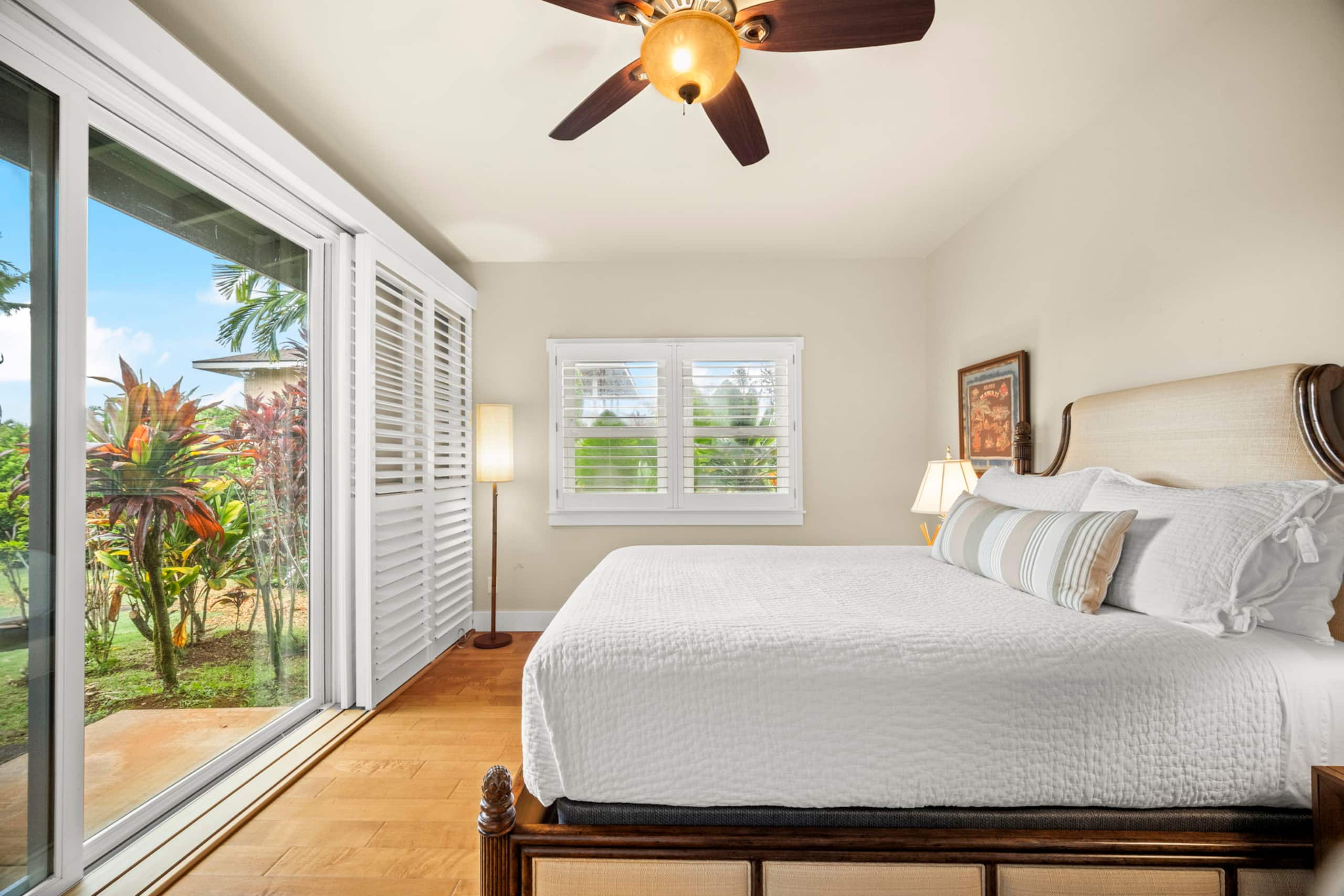 Hale Alaula, Elegant Hawaiian Home with A/C - Photo 25