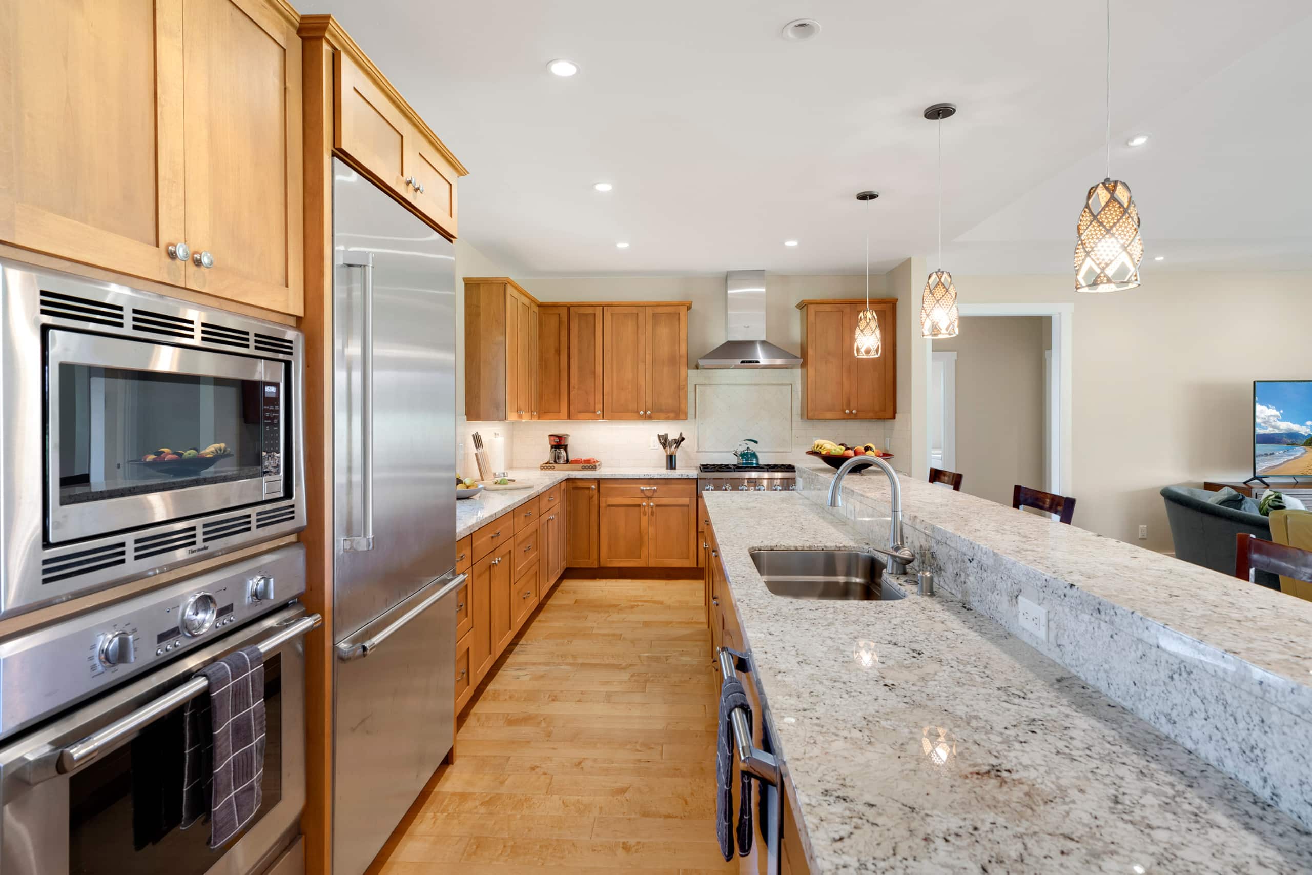 Hale Alaula, Elegant Hawaiian Home with A/C - Photo 17