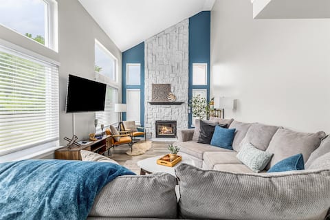 Easy Stay in Anchor Bay - Gym | Theater | Sleeps12