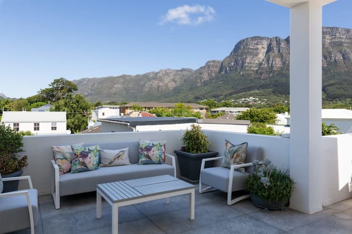 The Berkeley 270 Degree View Spacious