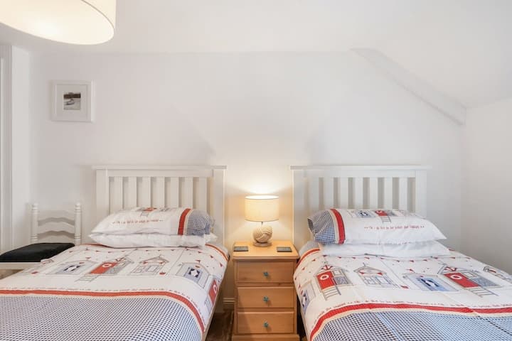 Beautiful Cottage Minutes from Mevagissey Harbour
