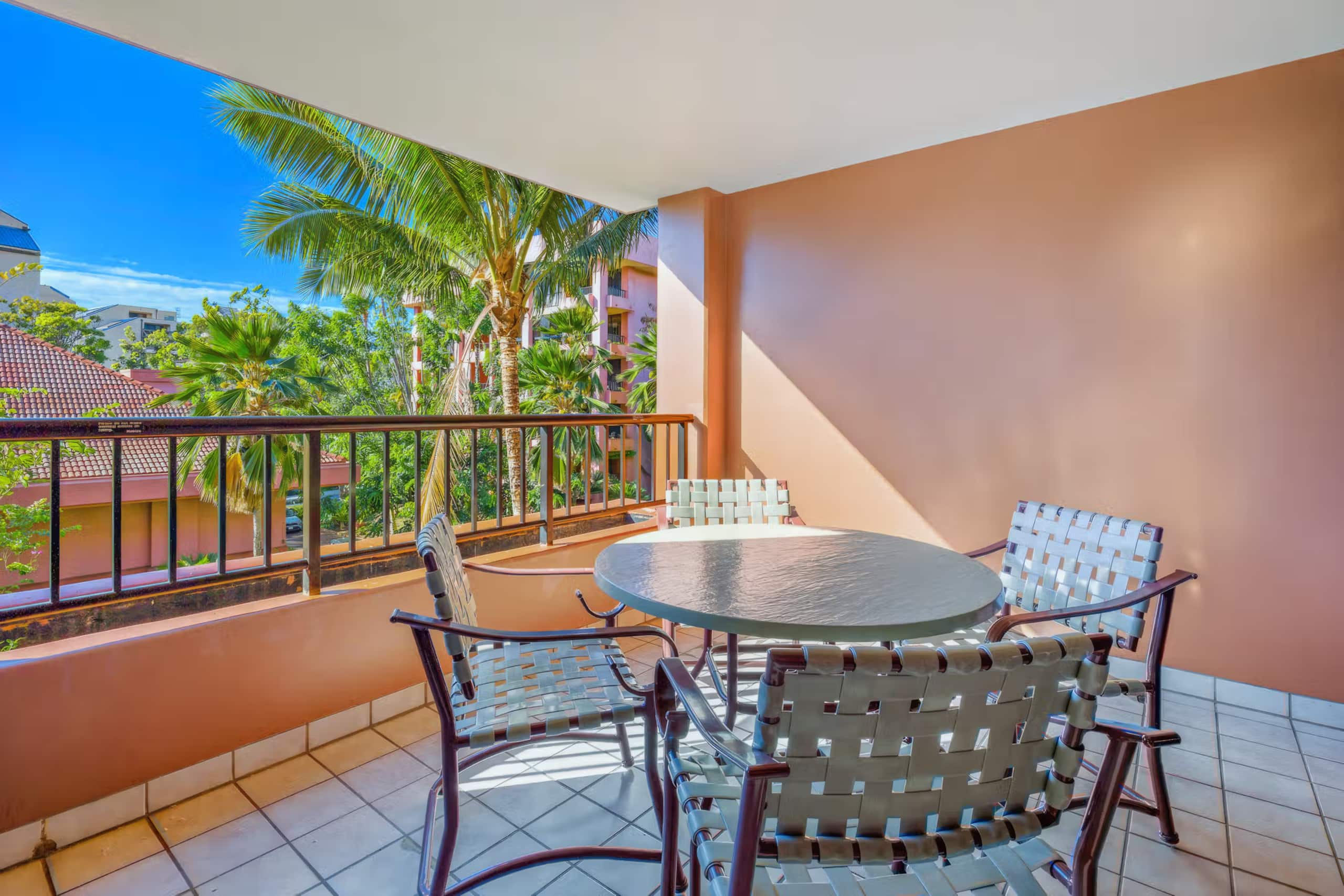 Condo in Lahaina · ★4.75 · 1 bedroom · 2 beds · 1 private bath - Image 11