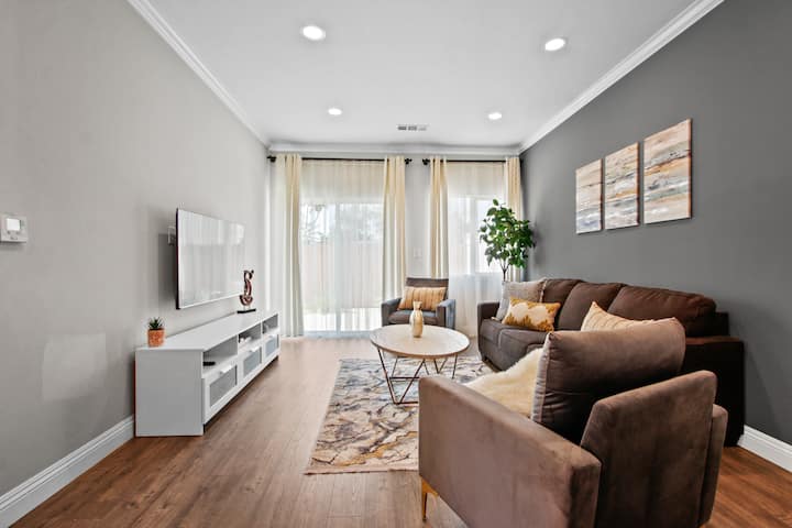 Cozy Urban Retreat - West Covina