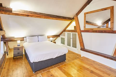 Host & Stay | The Duck Pond