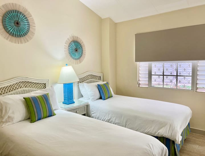 Chambre 2 avec 2 lits simples