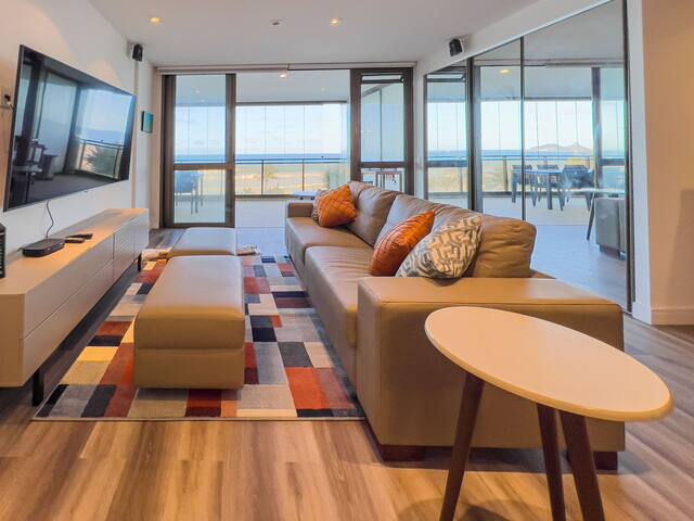 Luxury With Incredible Sea View B11-0013 gallery image 2