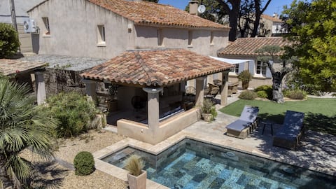 La Taurine. Beautiful luxury house, pool, AC