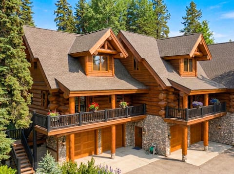 Grand Alpine Lodge, Ski In/Out, Hot Tub, Sleeps 20