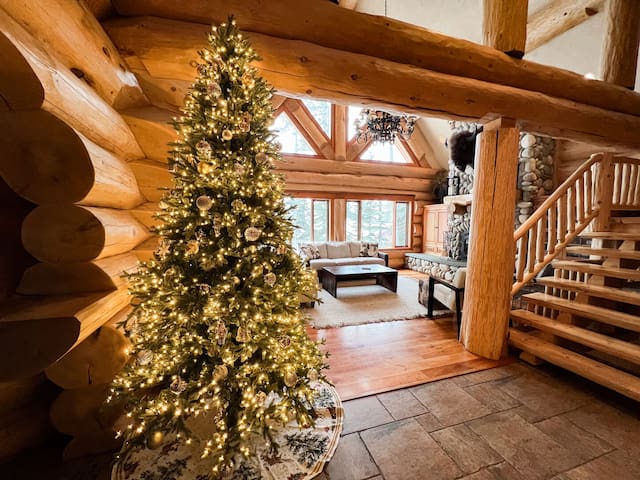 Vacay Whitefish managed Airbnb listing 1