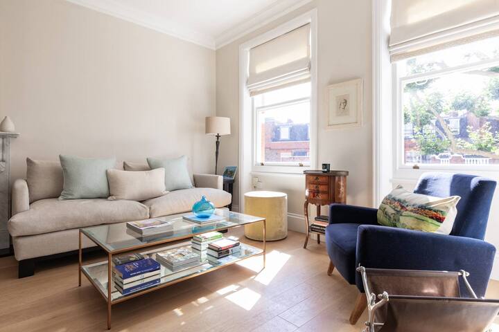 Egerton Gardens IX by onefinestay gallery image 4