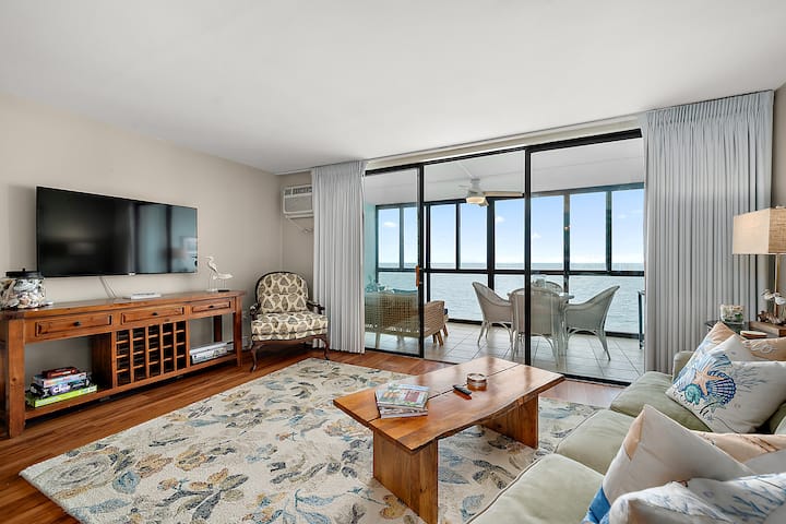 Oceanfront 1 Bedroom, Pool, Ocean & Bay Views - Ocean City, MD