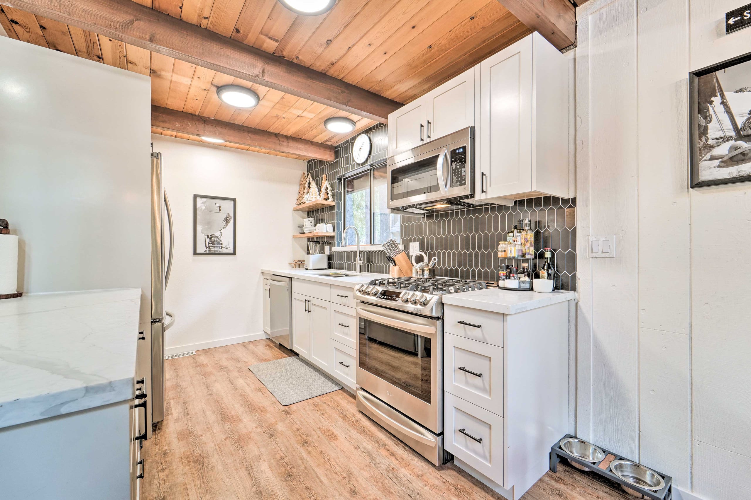Truckee Home w/ Private Beach, EV Charger - Photo 10