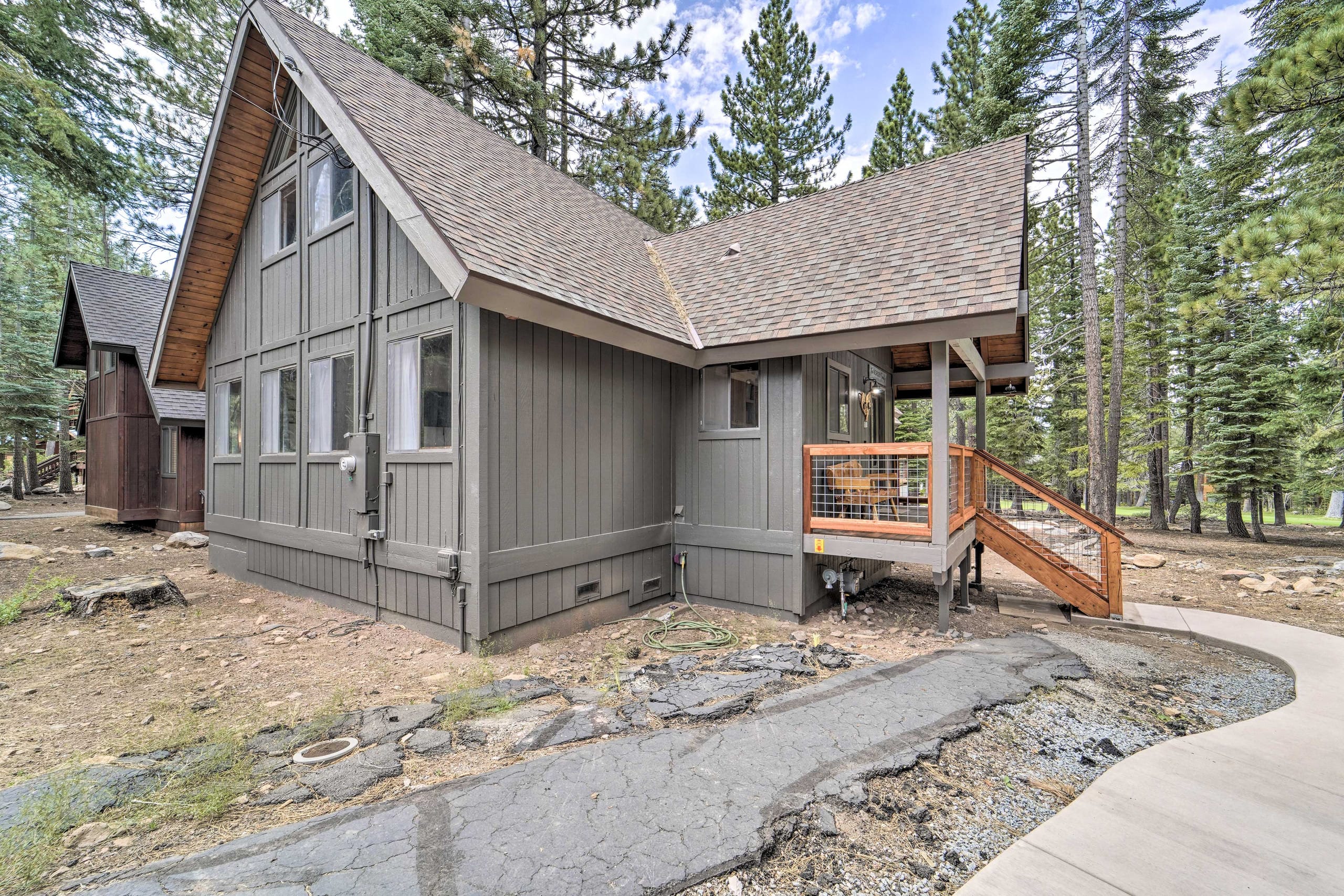 Truckee Home w/ Private Beach, EV Charger - Photo 35
