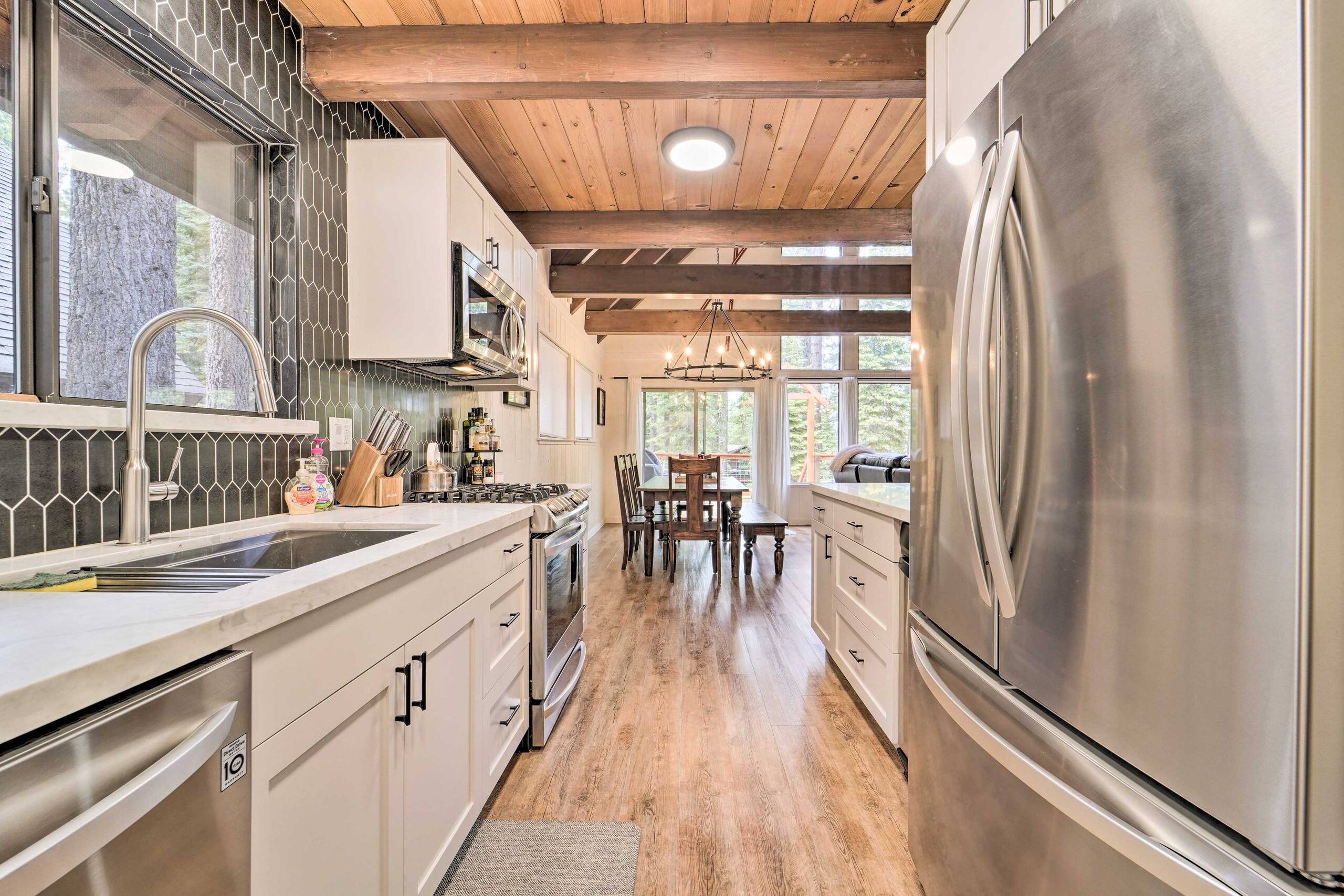 Truckee Home w/ Private Beach, EV Charger - Photo 14
