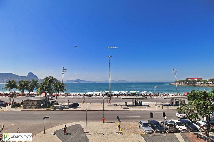 Huge 3 bedroom ocean front for 8 people gallery image 2