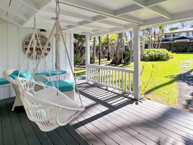 Kai Mele: Peaceful Oceanfront Home Near Downtown