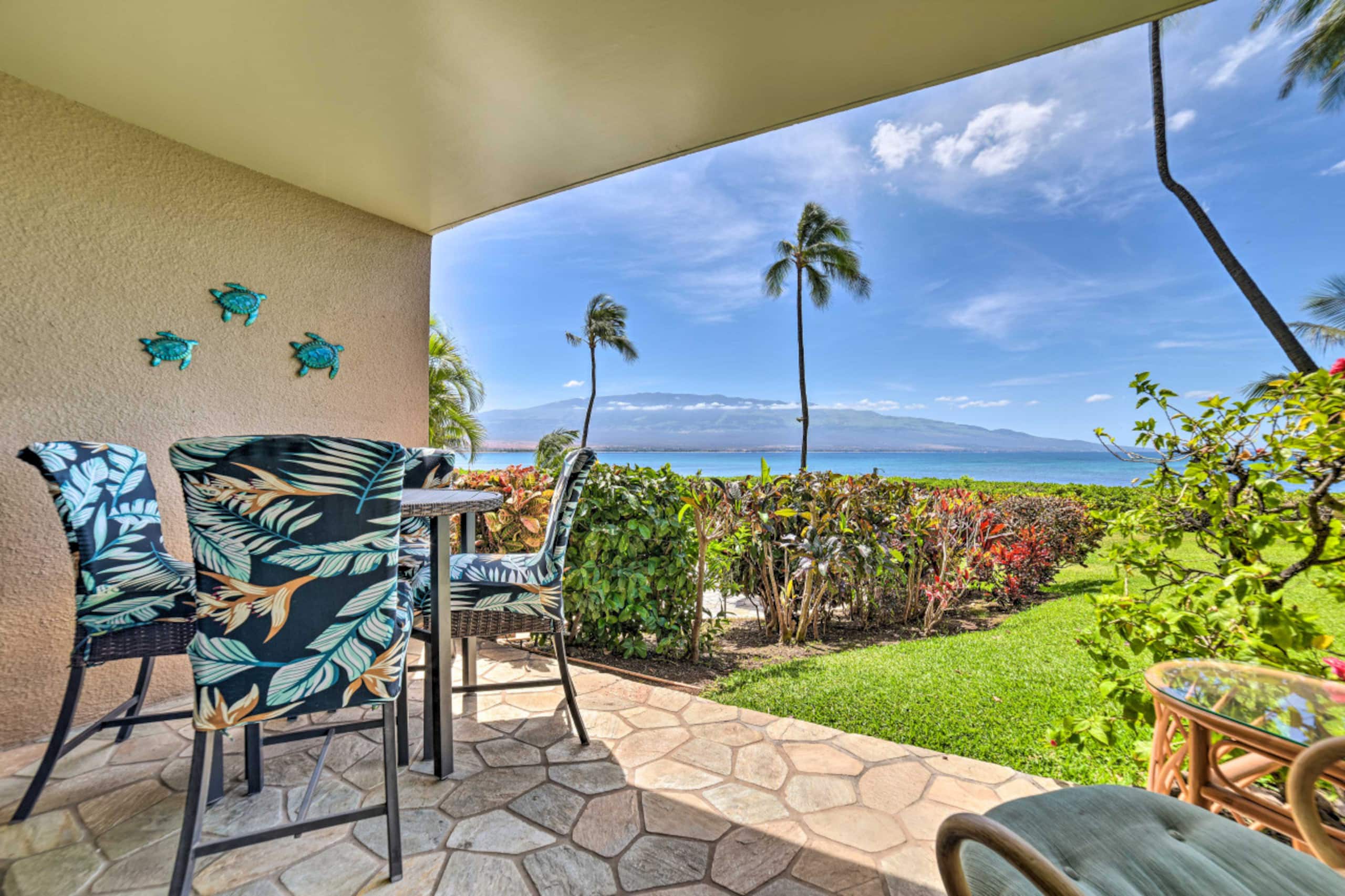 Condo in Wailuku · ★4.76 · 1 bedroom · 2 beds · 1 bath - Image 1