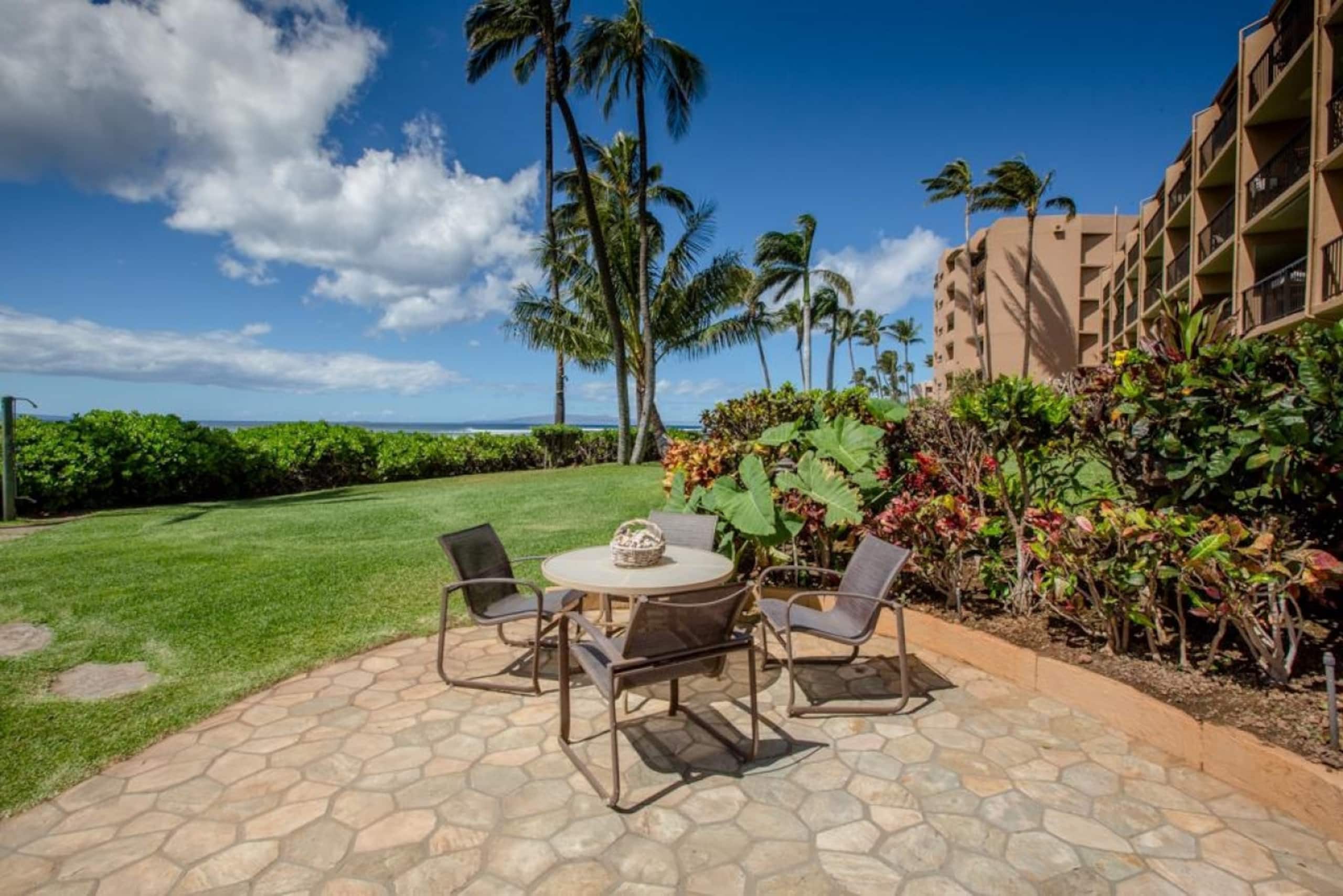 Condo in Wailuku · ★4.76 · 1 bedroom · 2 beds · 1 bath - Image 22