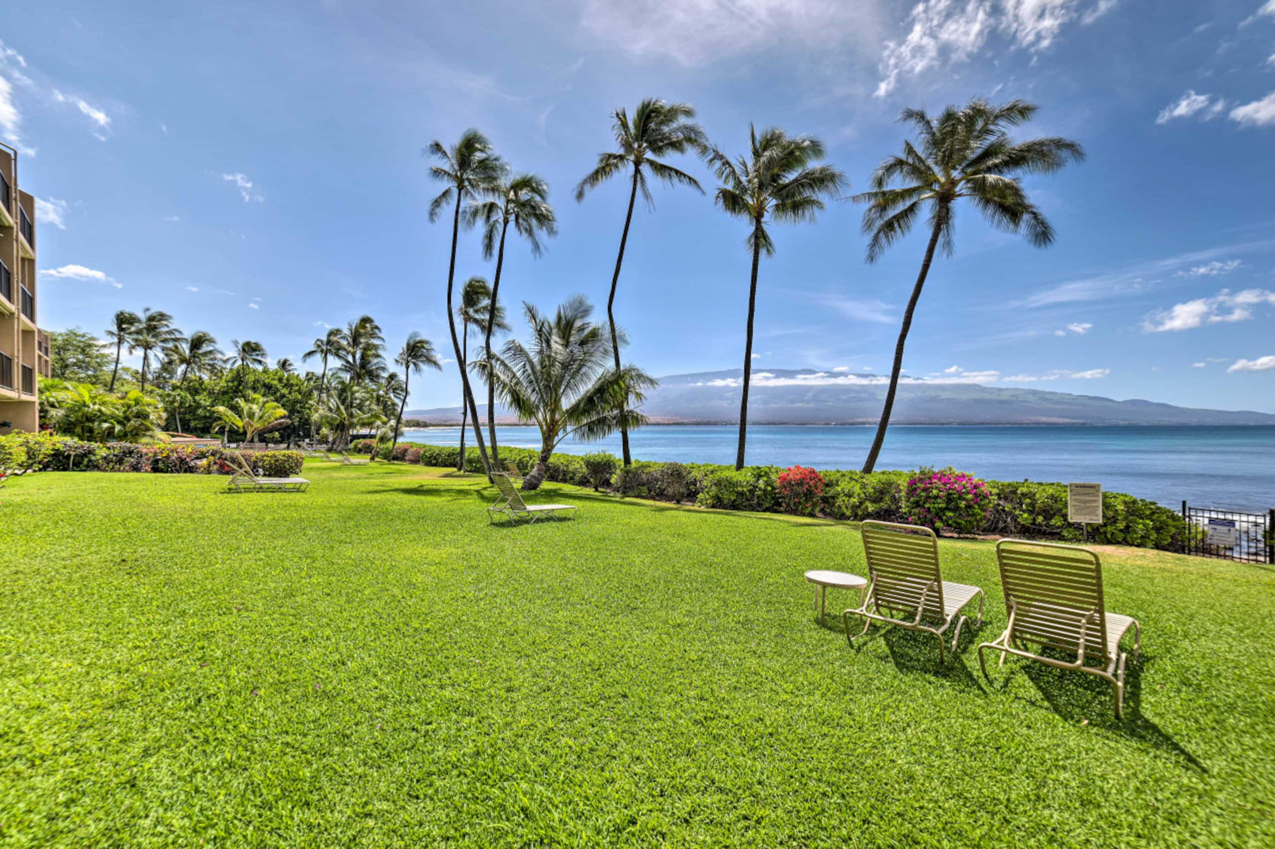 Condo in Wailuku · ★4.76 · 1 bedroom · 2 beds · 1 bath - Image 18