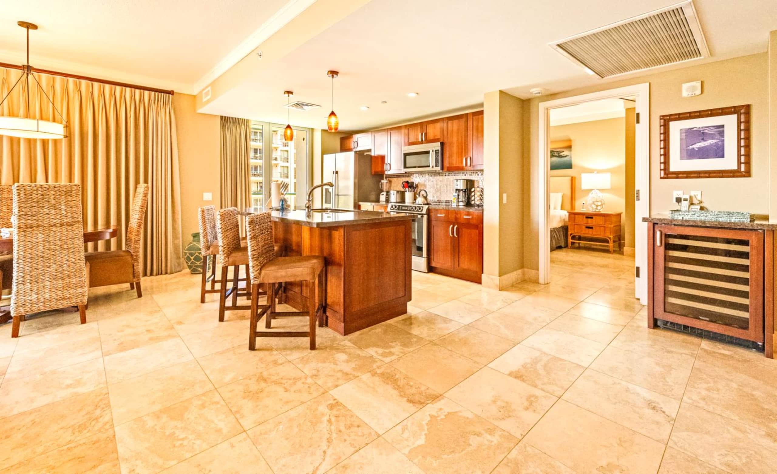 Condo in Lahaina · ★4.83 · 2 bedrooms · 3 beds · 2 baths - Image 13