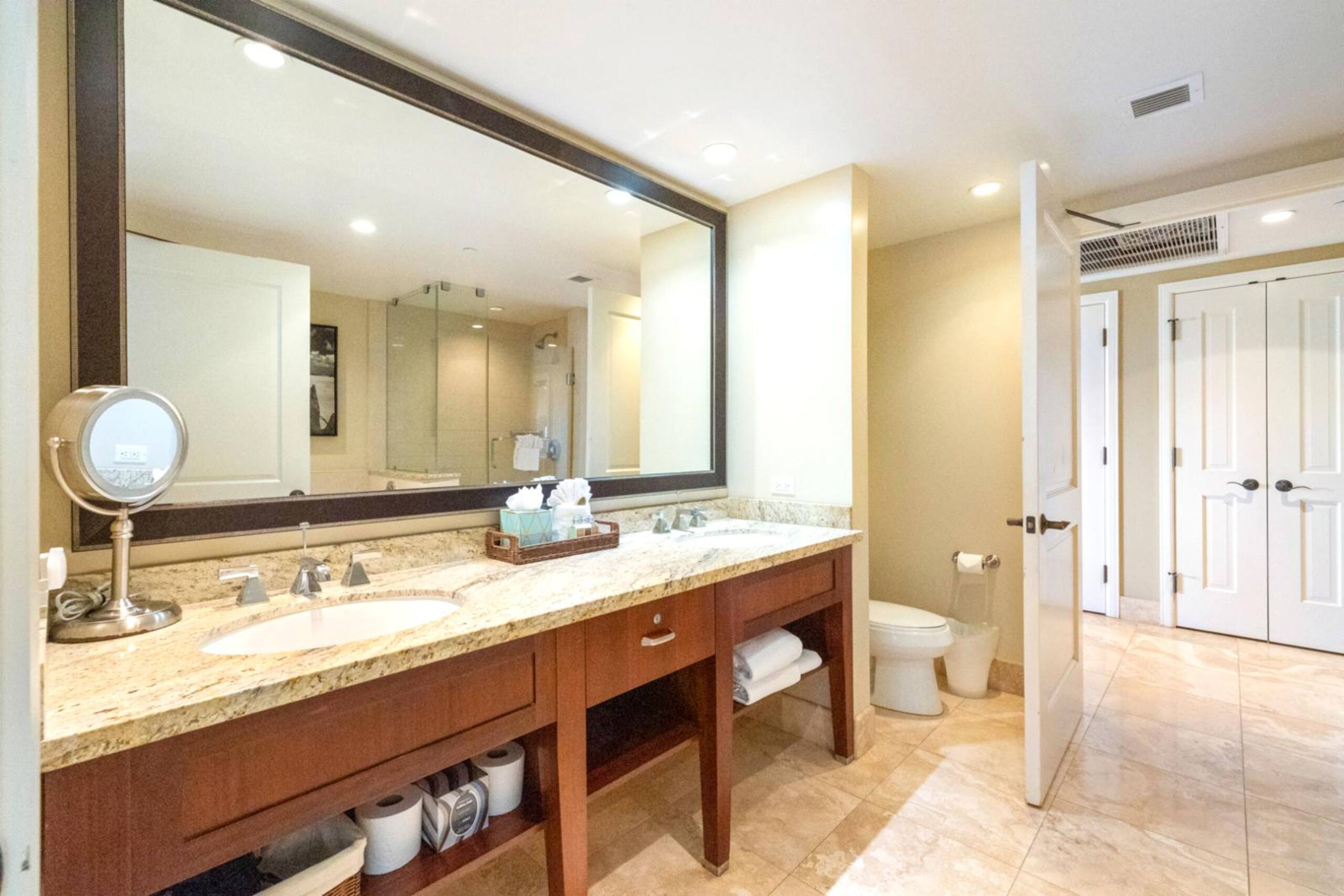 Condo in Lahaina · ★4.83 · 2 bedrooms · 3 beds · 2 baths - Image 31