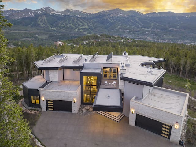Summit At Gore managed Airbnb listing 1