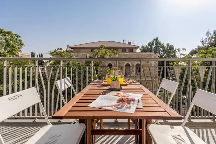 2BDR W parking shirat haneviim - Mamilla Area