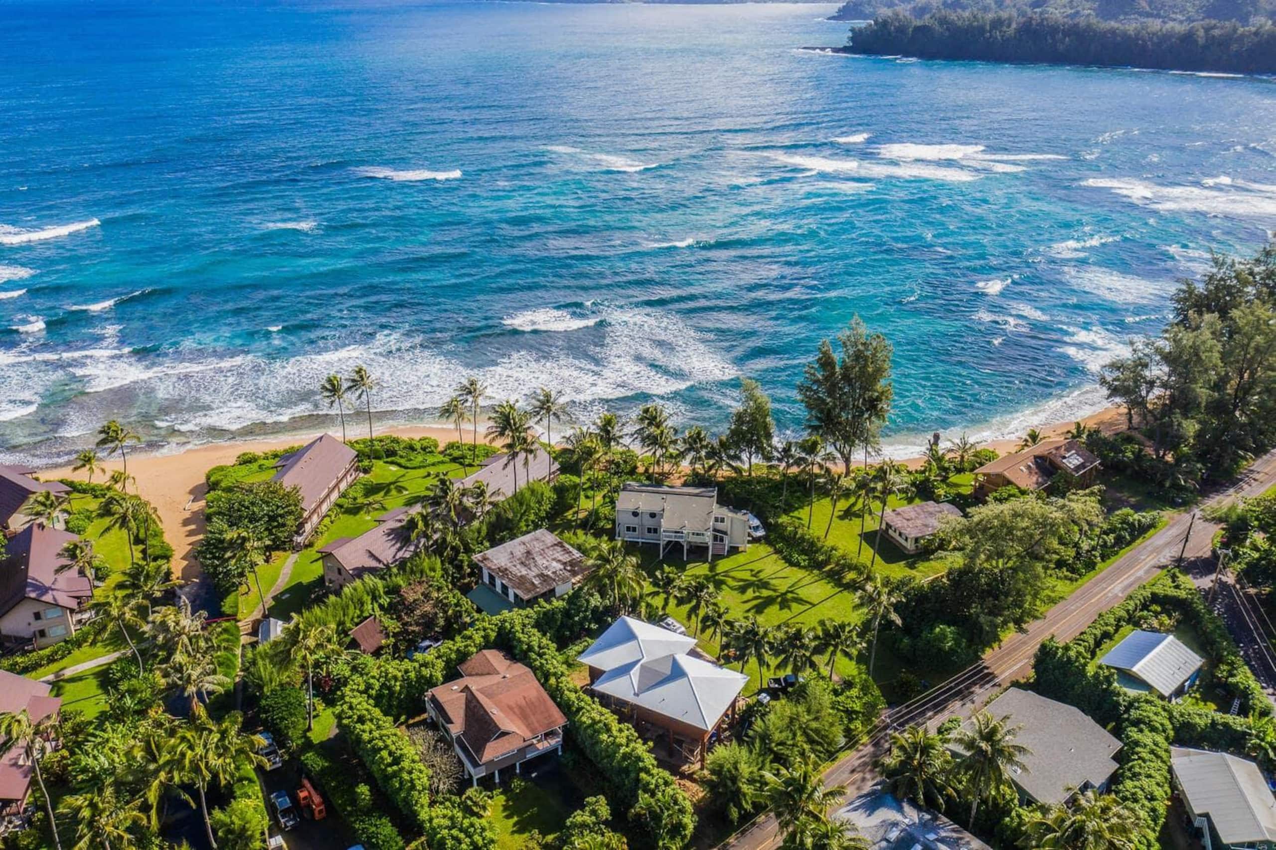 Home in Hanalei · ★4.83 · 3 bedrooms · 4 beds · 3.5 baths - Photo 16