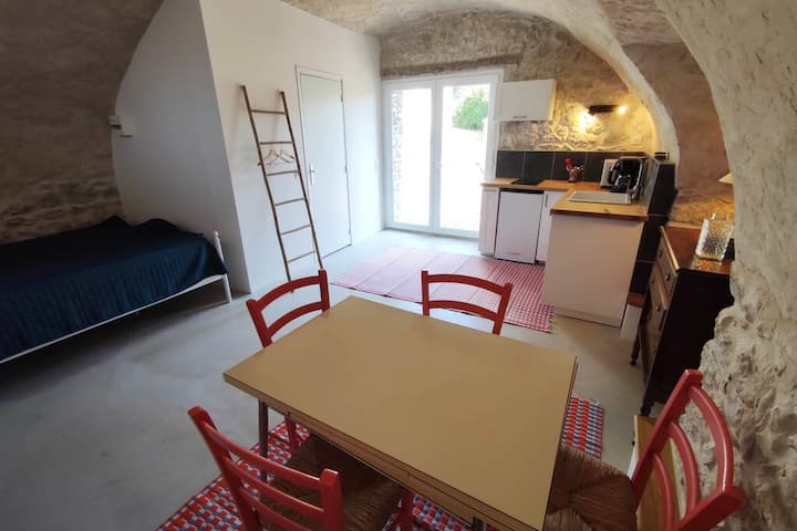 Mazet Studio-terrasse, Proche Du Centre - Saint-Hippolyte-du-Fort