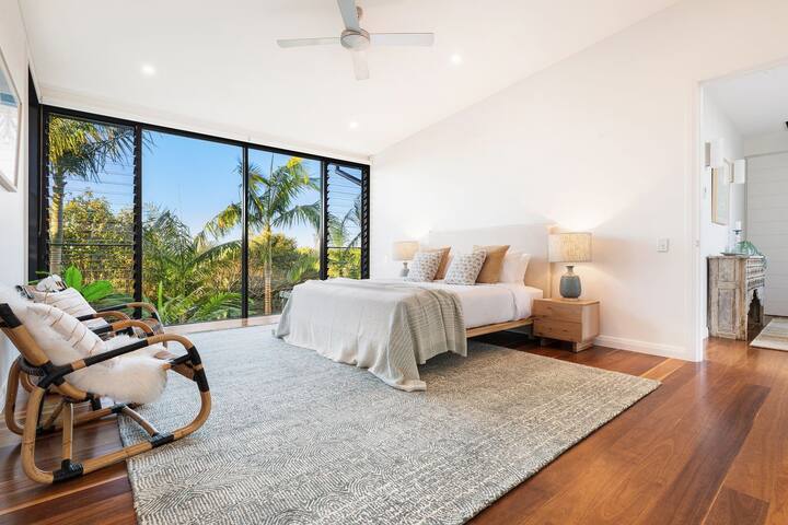 Byron Beachside Bliss – with pool & beach access gallery image 4