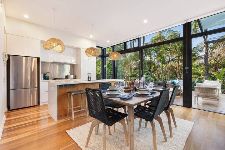 Byron Beachside Bliss – with pool & beach access gallery image 2