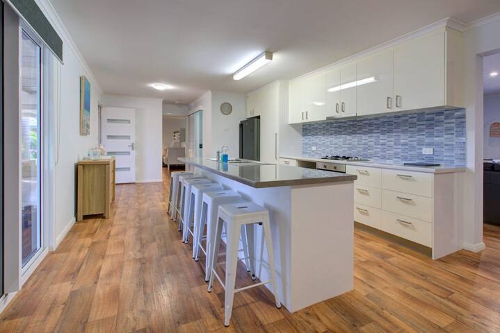 Billfish – Close to town and across from bushland gallery image 4