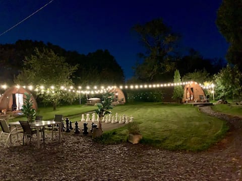 Dog-Friendly Executive Glamping Pod With Hot Tub