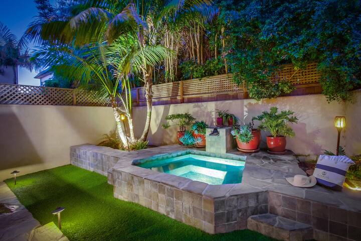 Tidewater | 4BR Oceanview Home w/ Rooftop Deck gallery image 3