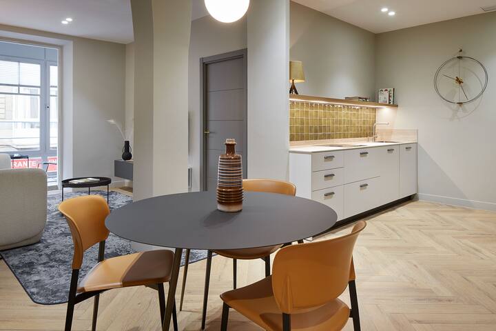 Azoka Suite by FeelFree Rentals gallery image 4