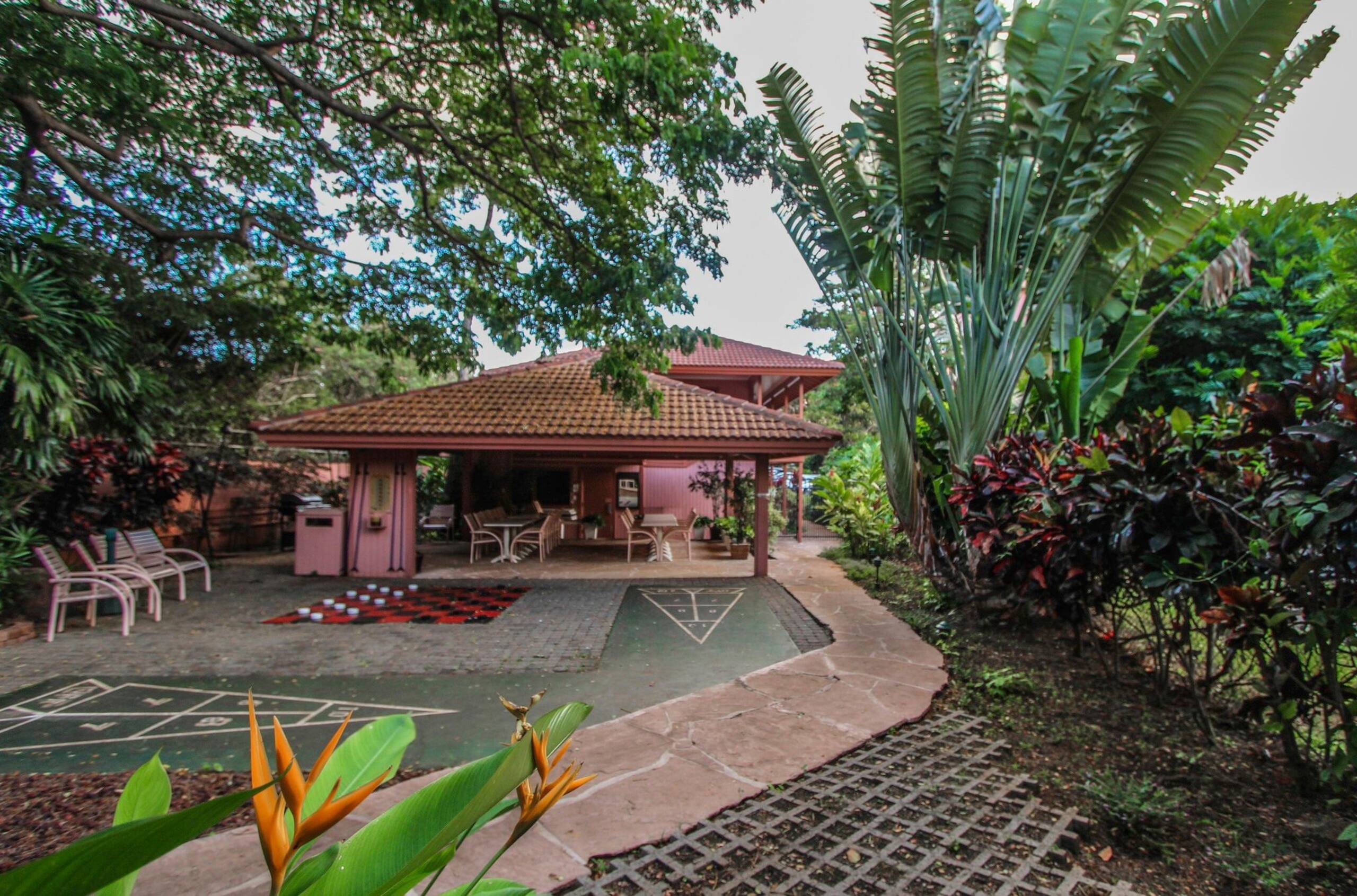 Condo in Lahaina · ★4.48 · 1 bedroom · 1 bed · 1 bath - Image 20