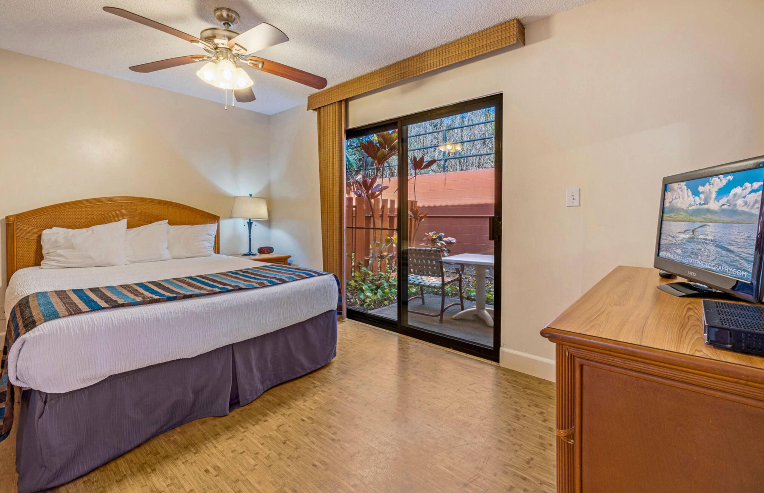 Condo in Lahaina · ★4.48 · 1 bedroom · 1 bed · 1 bath - Image 11