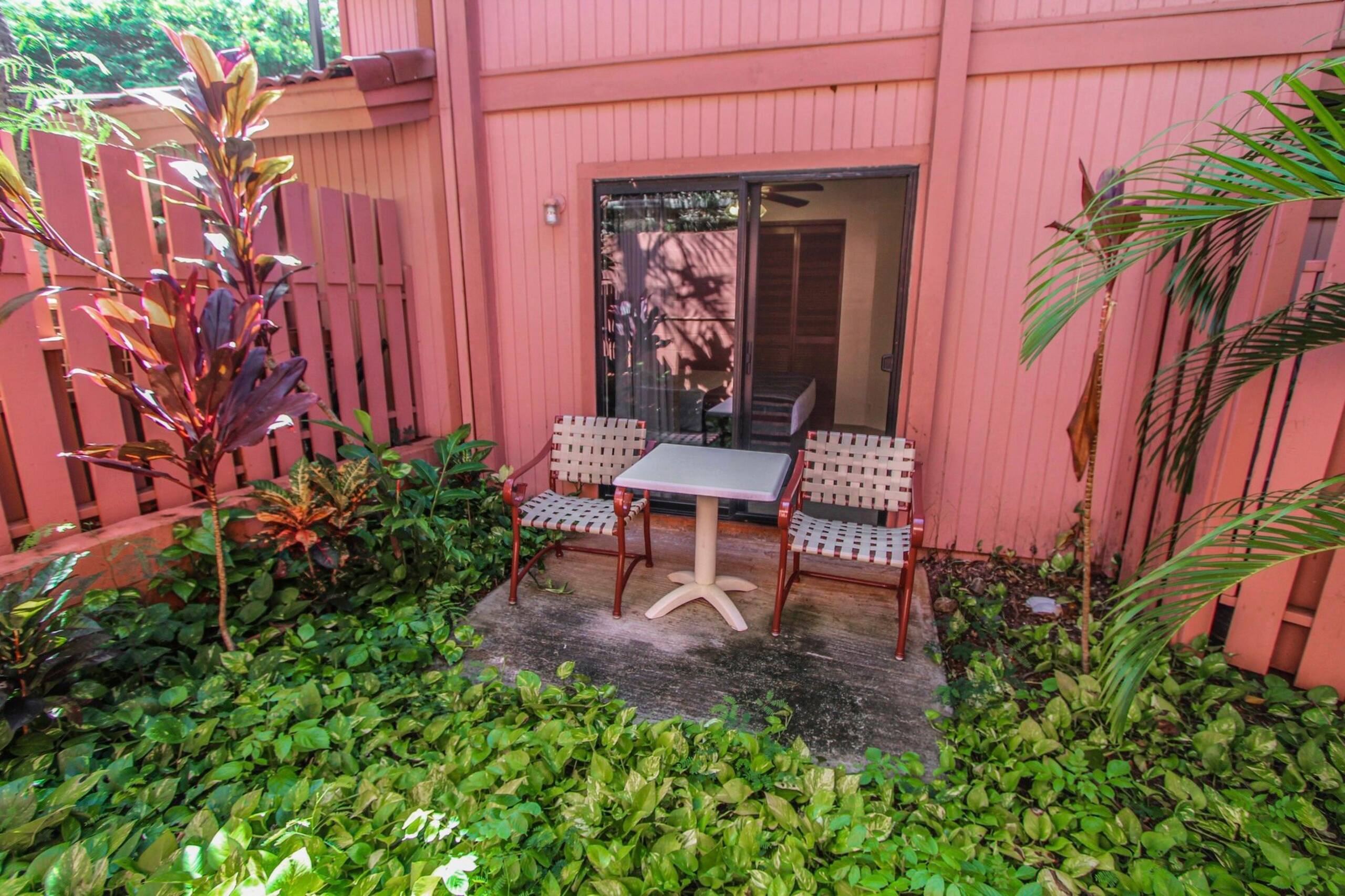 Condo in Lahaina · ★4.48 · 1 bedroom · 1 bed · 1 bath - Image 6