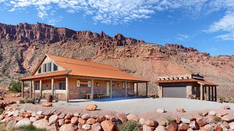 Hideout at the Rim - Moab's Best Kept Secret