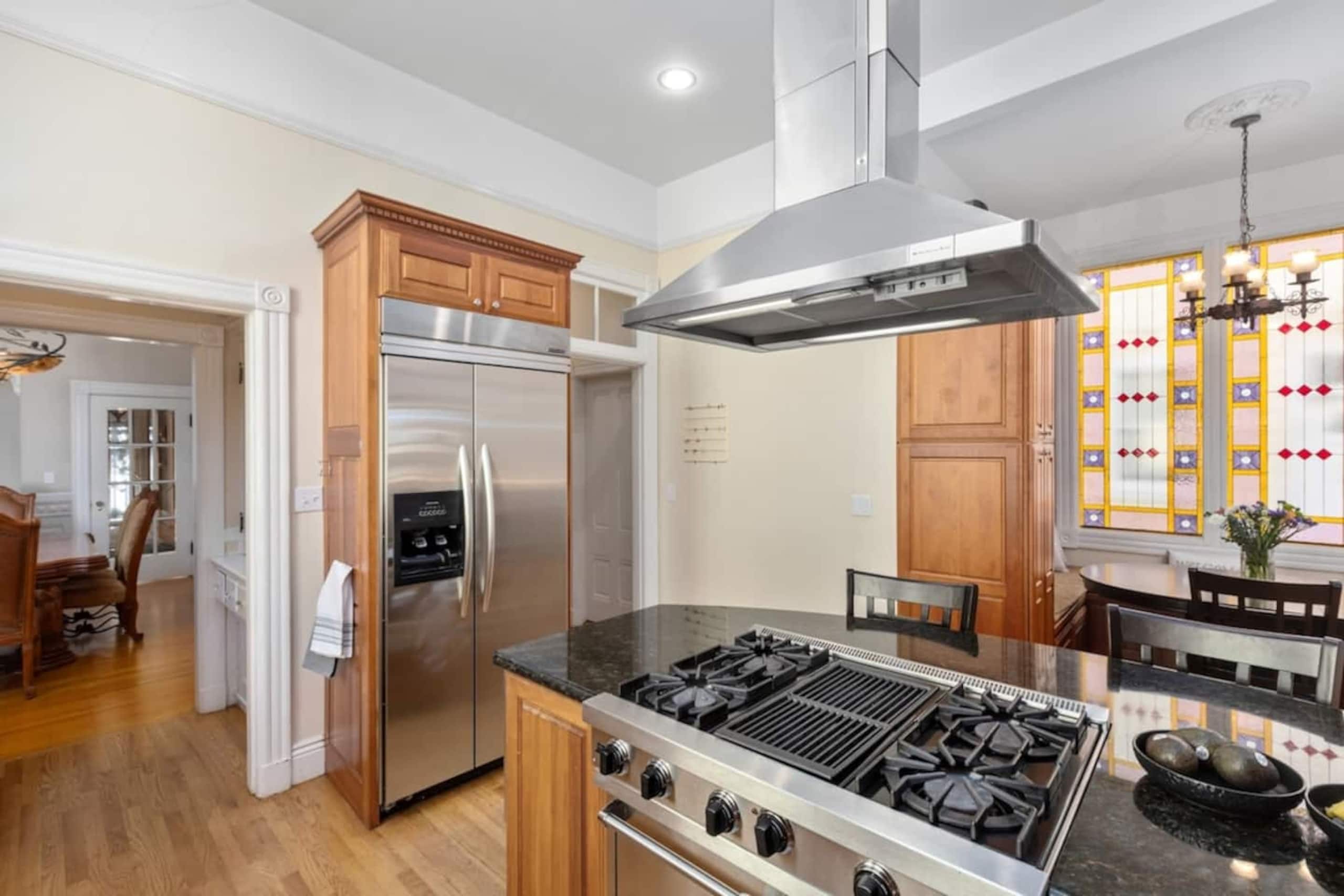 Condo in San Francisco · ★4.96 · 3 bedrooms · 3 beds · 2 baths - Image 31