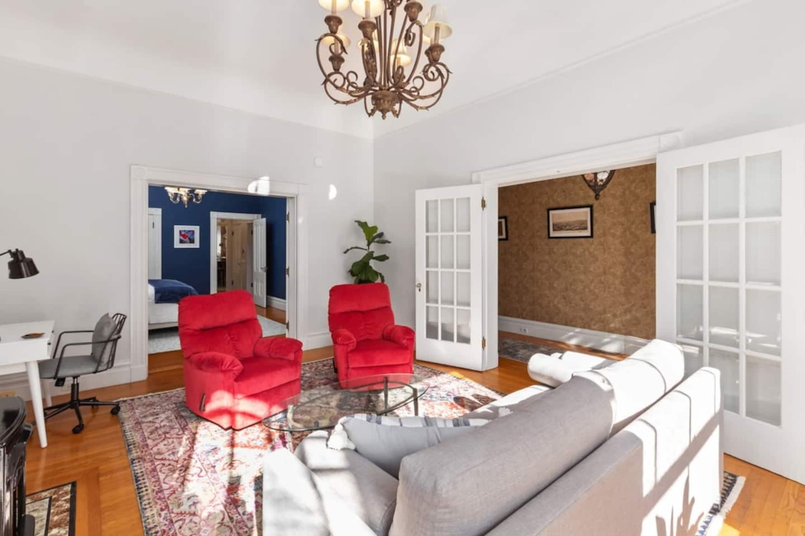 Condo in San Francisco · ★4.96 · 3 bedrooms · 3 beds · 2 baths - Image 6