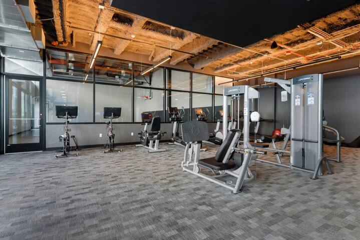 Luxury 2BR near Millennium Park + 5-Star Reviews gallery image 5