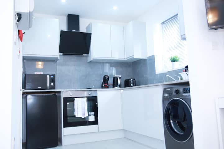 Superb London Apartment 10 Mins To Tube Station. - Harrow
