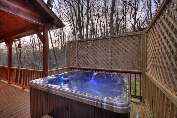 Cardinals Crossing - Soaks & Smores By Starlight - Georgia, GA