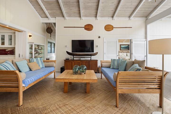 Upscale Kailua Getaway: Steps to Swim Beach! gallery image 3