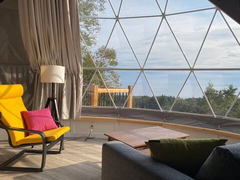Dome #4 ocean view at Domaine Renard