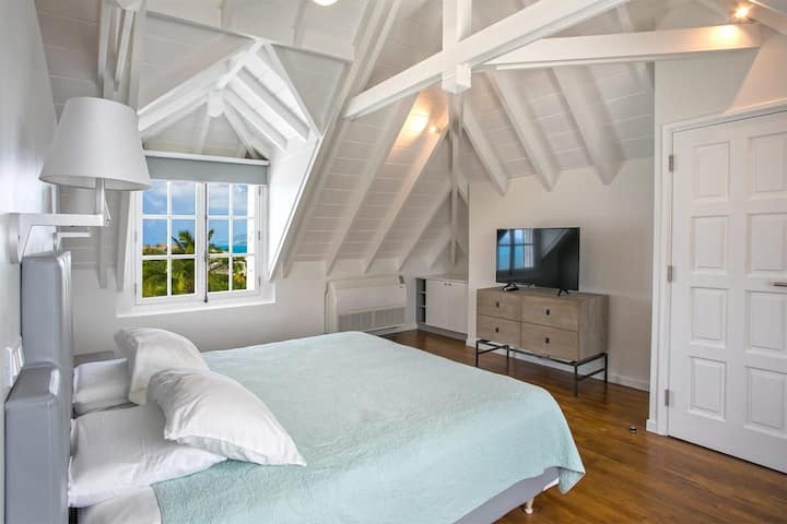 Sypialnia na piętrze (połączona przez wnętrze)