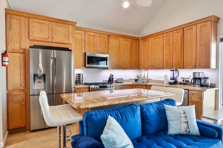 Cheerful 1 Bedroom House With Hot Tub And Dock - Atlantic City, NJ