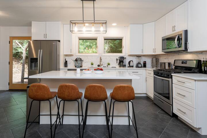 Asheville Cabin*Blue Ridge*Biltmore*Firepit*Arcade gallery image 3