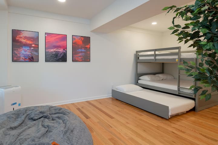 ห้องสองชั้นชั้นล่าง